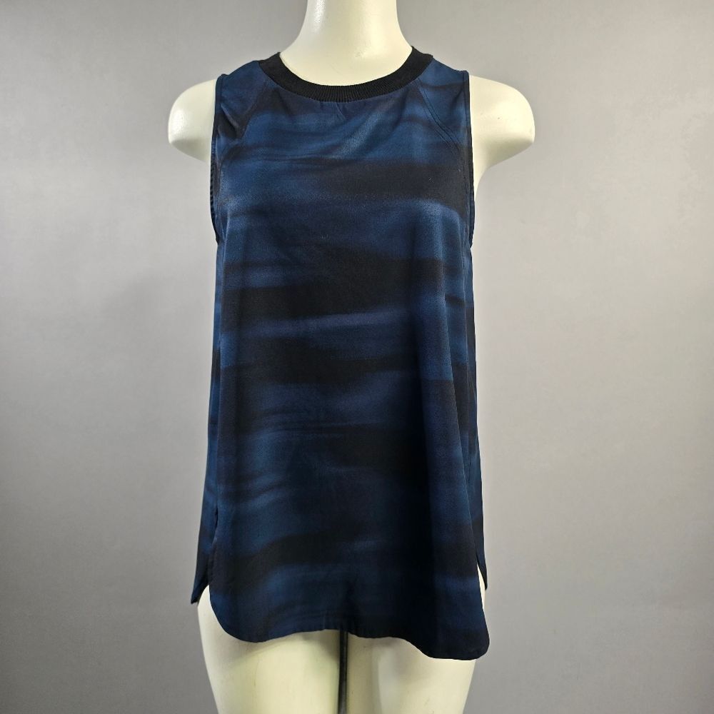 Athleta Navy and Black Tank Top R15